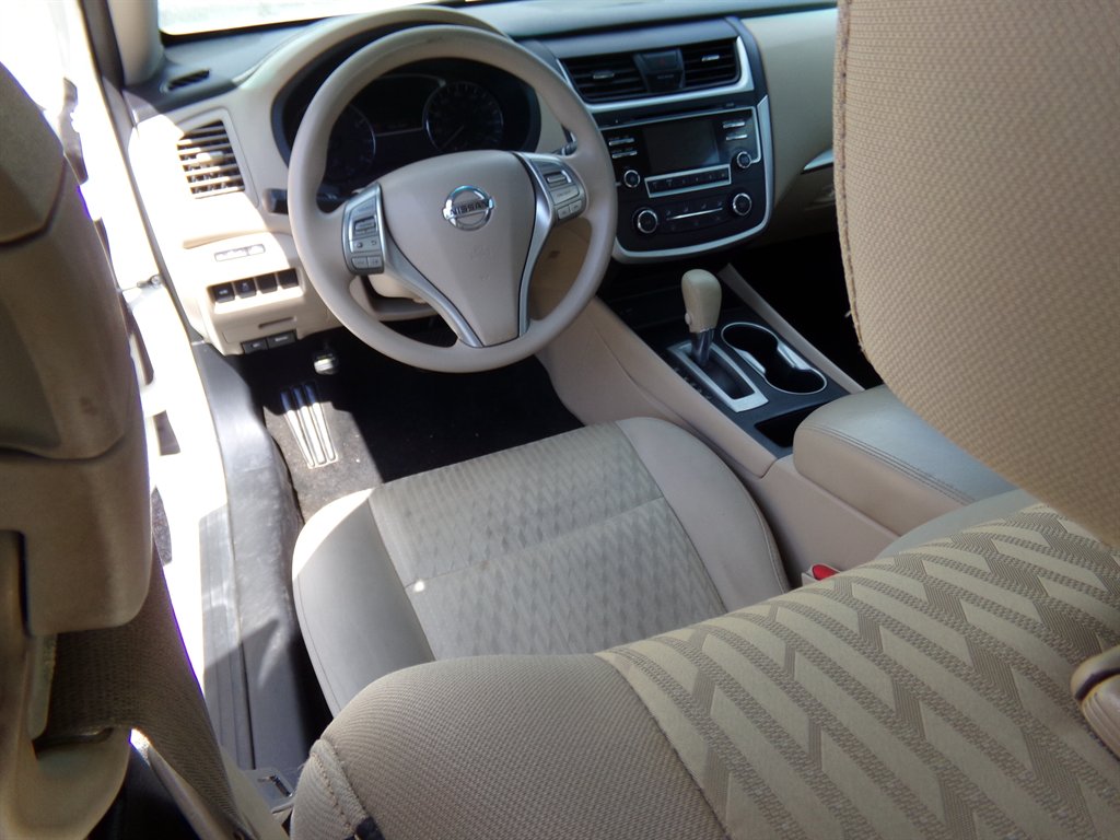 2016 Nissan Altima S - Photo 14