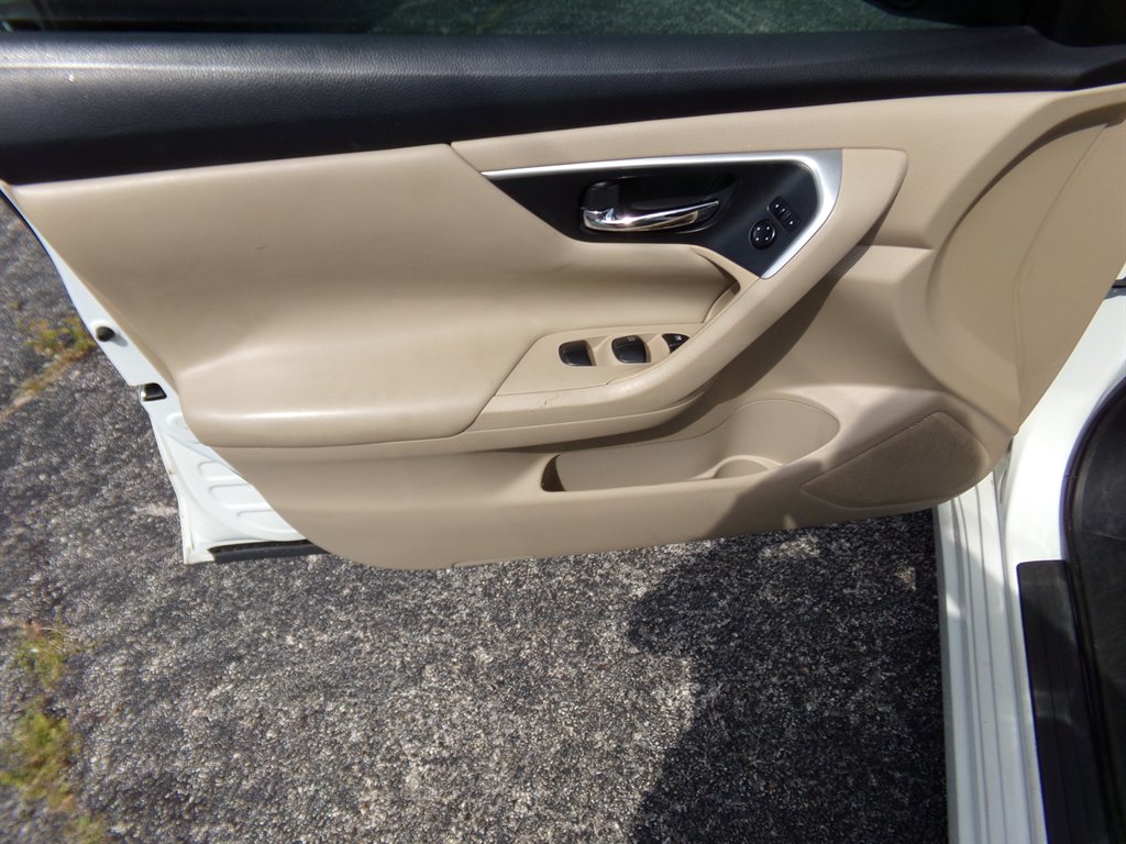 2016 Nissan Altima S - Photo 12